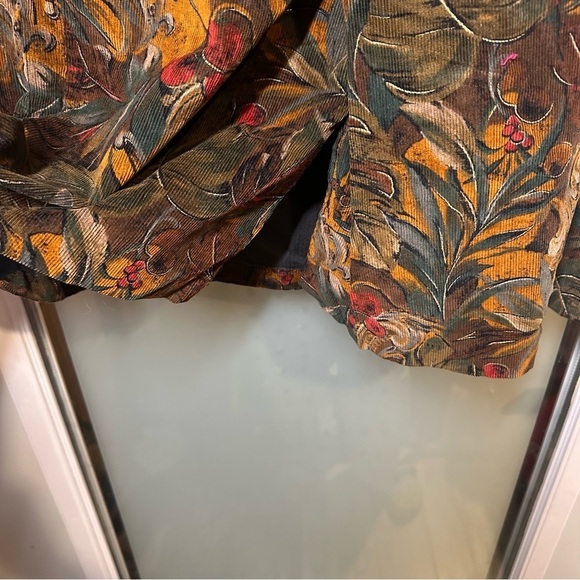 Size 2 /4 Vintage Berries and Leaves Corduroy Fabric Skirt - Picture 5 of 6